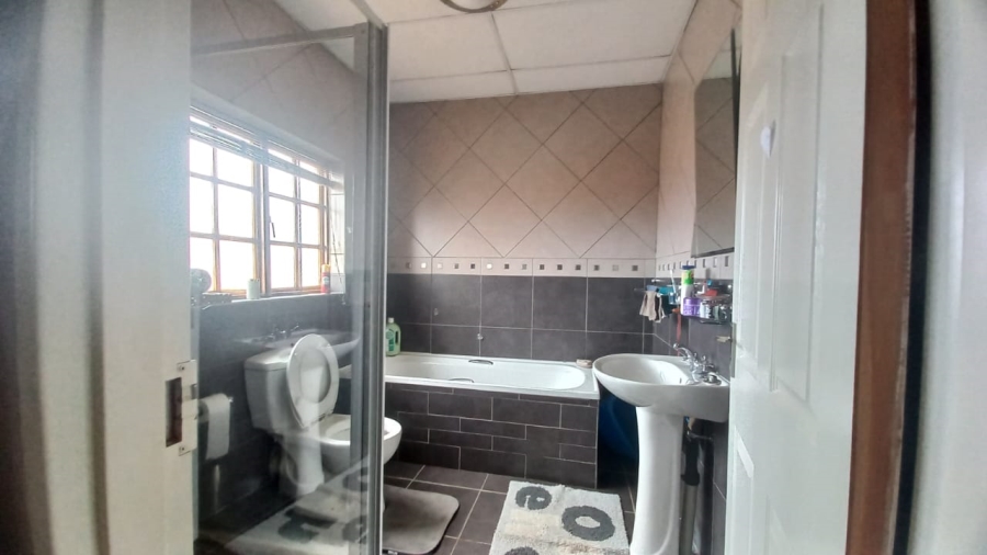 To Let 3 Bedroom Property for Rent in Universitas Free State